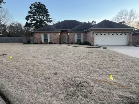 2006 Windsor Colony Dr, Pine Bluff, AR 71603 photo 1
