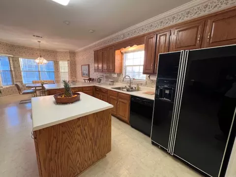 2006 Windsor Colony Dr, Pine Bluff, AR 71603 photo 3