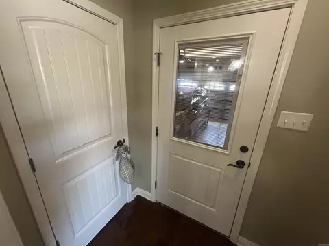 Entry Way - 109 Cedar Fence Dr, Beebe, AR 72012 photo 6 of 6