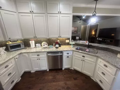 Kitchen - 109 Cedar Fence Dr, Beebe, AR 72012 photo 2 of 4