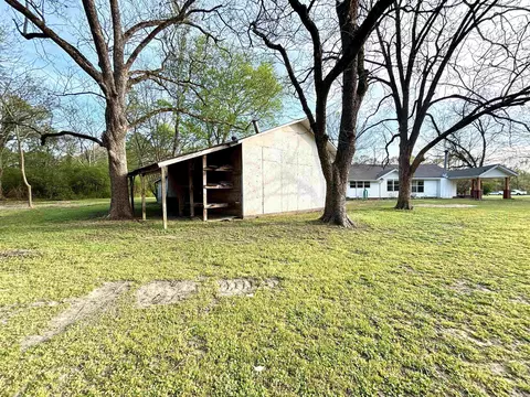 Exterior - 2139 S Main St, Malvern, AR 72104 photo 5 of 7