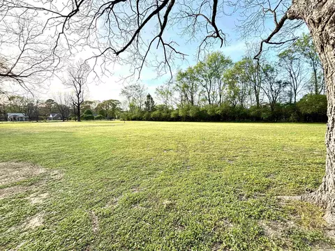 Exterior - 2139 S Main St, Malvern, AR 72104 photo 7 of 7