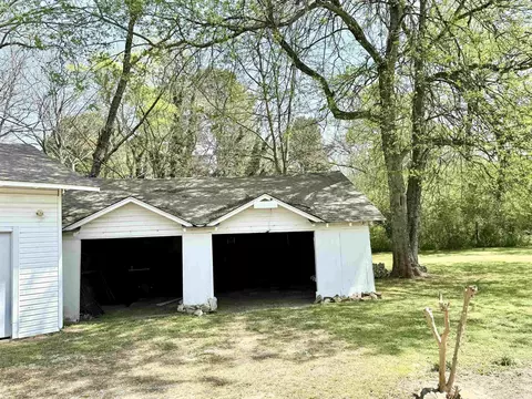 Exterior - 2139 S Main St, Malvern, AR 72104 photo 6 of 7