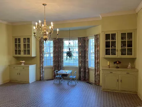 Dining - 3700 S Olive St, Pine Bluff, AR 71603 photo 1 of 1
