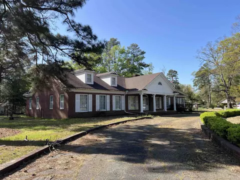 Exterior - 3700 S Olive St, Pine Bluff, AR 71603 photo 1 of 4