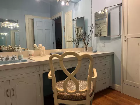 Bath - 3700 S Olive St, Pine Bluff, AR 71603 photo 7 of 8