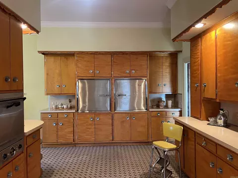 Kitchen - 3700 S Olive St, Pine Bluff, AR 71603 photo 3 of 10
