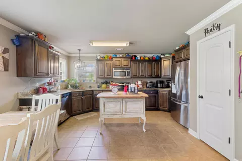 Kitchen - 168 Creekside Dr, Austin, AR 72007 photo 1 of 6