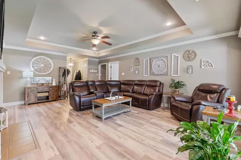 Entry Way - 168 Creekside Dr, Austin, AR 72007 photo 3 of 6