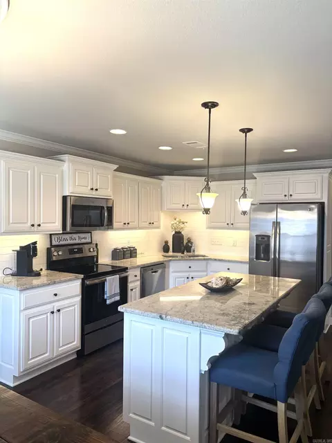 Kitchen - 14 Mallard Cv, Austin, AR 72007 photo 4 of 6