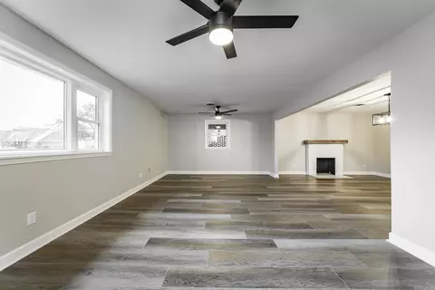 Living - 103 W Oklahoma St, Beebe, AR 72012 photo 4 of 8