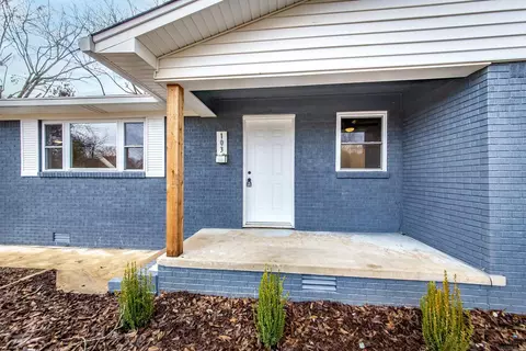 Exterior - 103 W Oklahoma St, Beebe, AR 72012 photo 6 of 9