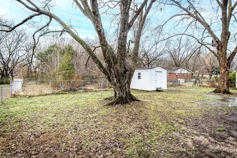 Exterior - 103 W Oklahoma St, Beebe, AR 72012 photo 9 of 9