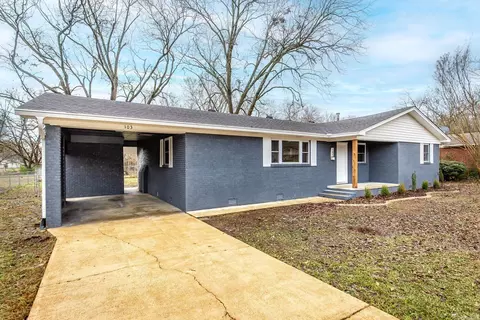 Exterior - 103 W Oklahoma St, Beebe, AR 72012 photo 2 of 9