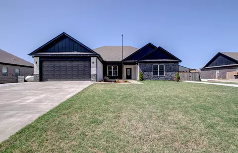 360 Mayberry Dr, Cabot, AR 72023 photo 1