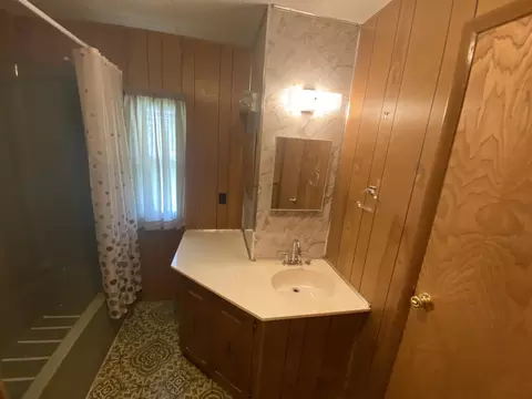 Bath - 347 Wehmeyer Loop, Mountain Home, AR 72653 photo 2 of 2