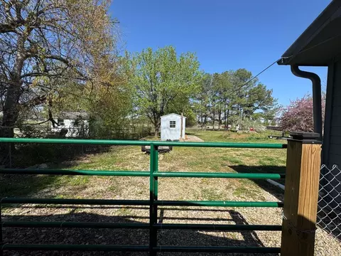 Exterior - 16 Diane Ave, Ash Flat, AR 72513 photo 6 of 20
