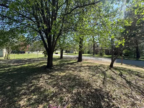 Exterior - 16 Diane Ave, Ash Flat, AR 72513 photo 4 of 20