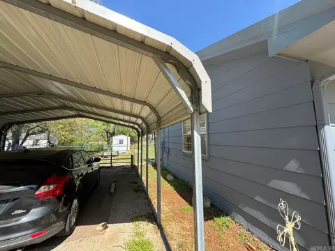 Exterior - 16 Diane Ave, Ash Flat, AR 72513 photo 5 of 20