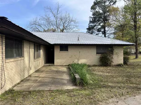 Exterior - 2808 Camden Rd, Pine Bluff, AR 71603 photo 1 of 3