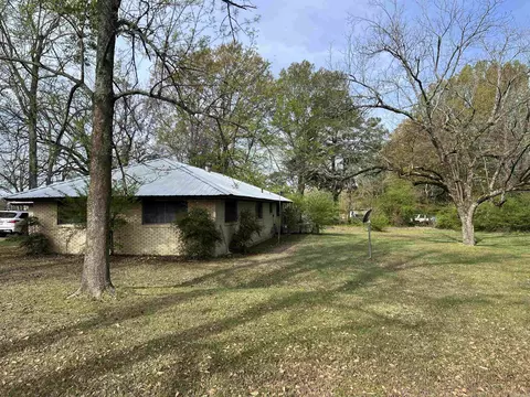 Exterior - 2808 Camden Rd, Pine Bluff, AR 71603 photo 2 of 3