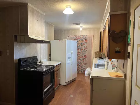 Kitchen - 2808 Camden Rd, Pine Bluff, AR 71603 photo 1 of 1