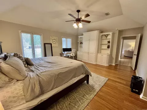 Bedroom - 1065 Cambridge Ct, Benton, AR 72019 photo 3 of 8