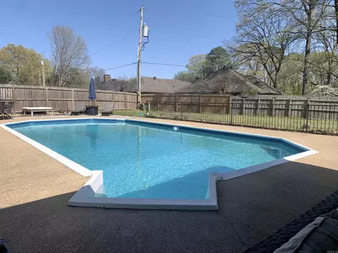 Exterior - 1065 Cambridge Ct, Benton, AR 72019 photo 7 of 14