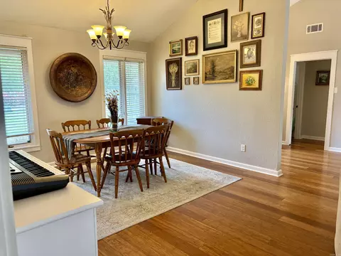 Dining - 1065 Cambridge Ct, Benton, AR 72019 photo 1 of 1