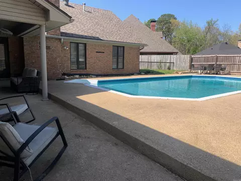 Exterior - 1065 Cambridge Ct, Benton, AR 72019 photo 8 of 14