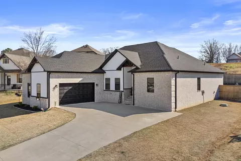 1590 Waterford Dr, Cabot, AR 72023 photo 2