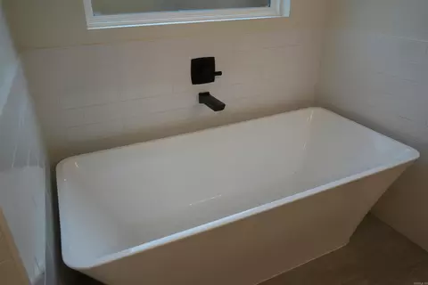 Bath - 124 Harmony Village Dr, Haskell, AR 72015 photo 2 of 3