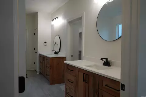 Bath - 124 Harmony Village Dr, Haskell, AR 72015 photo 1 of 3