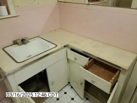 Bath - 803 Main St, Walnut Ridge, AR 72476 photo 1 of 1