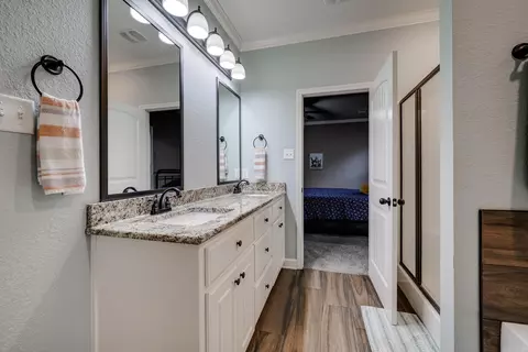 Bath - 794 Mango Loop, Austin, AR 72007 photo 2 of 4