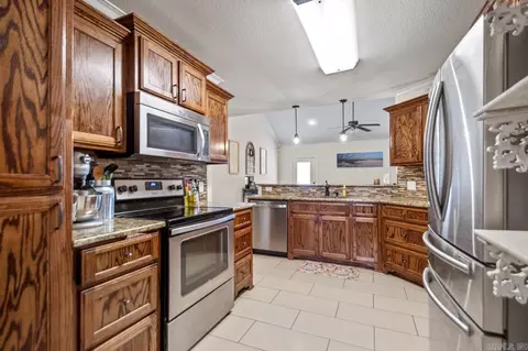 612 Surrey Ln, Benton, AR 72015 photo 10