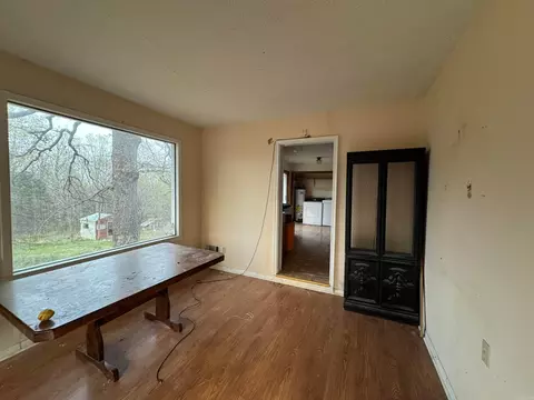 Living - 326 Fairground Rd, Ash Flat, AR 72513 photo 2 of 4