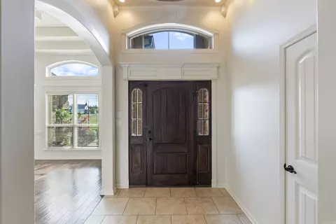 Entry Way - 4115 Commonwealth Dr, Bryant, AR 72022 photo 1 of 2