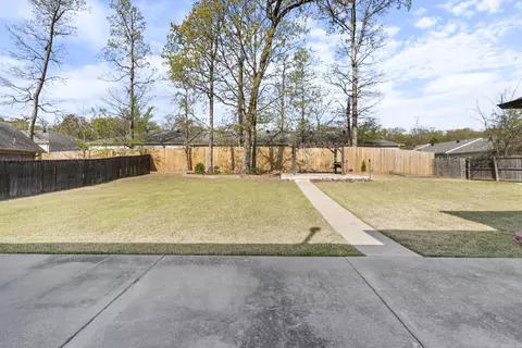 Exterior - 4115 Commonwealth Dr, Bryant, AR 72022 photo 5 of 8