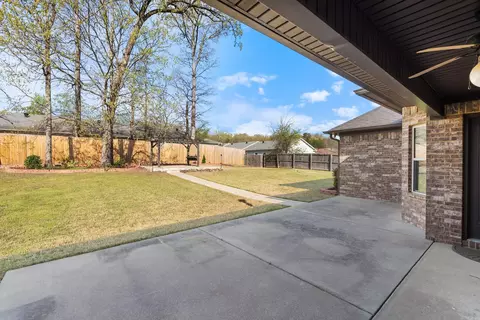 Exterior - 4115 Commonwealth Dr, Bryant, AR 72022 photo 3 of 8