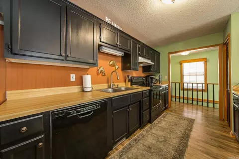 Kitchen - 724 Weldon Rd, Edgemont, AR 72044 photo 2 of 4