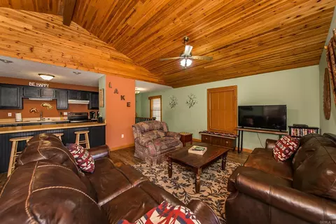 Living - 724 Weldon Rd, Edgemont, AR 72044 photo 3 of 5