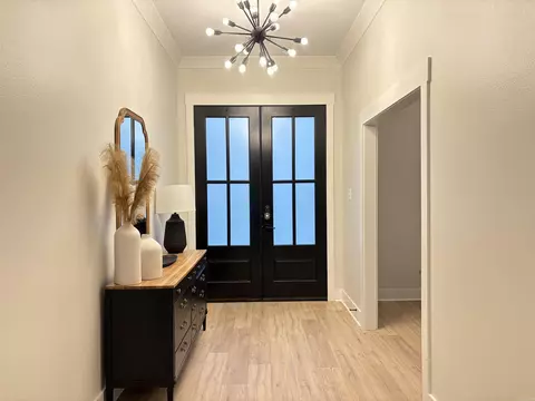 Entry Way - 1680 Pearce Dr, Conway, AR 72034 photo 3 of 6