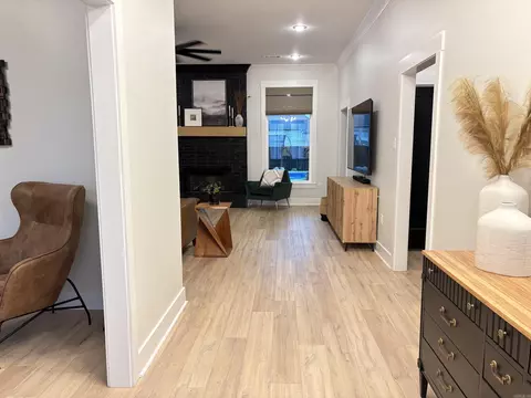 Entry Way - 1680 Pearce Dr, Conway, AR 72034 photo 1 of 6