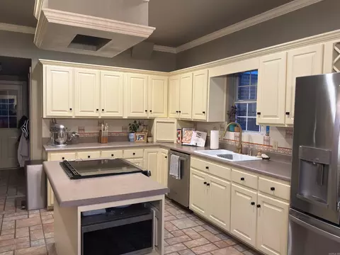 7 Colony Cv, White Hall, AR 71602 photo 11