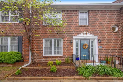 518 Cambridge Pl, Little Rock, AR 72227