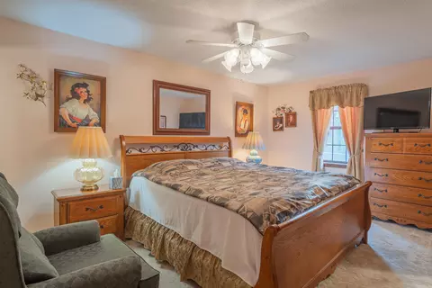 Bedroom - 19 Cedar Hill Rd, Conway, AR 72032 photo 2 of 7