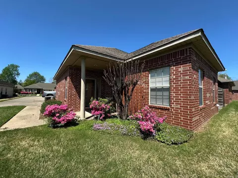 806 Stagecoach Vlg, Little Rock, AR 72210