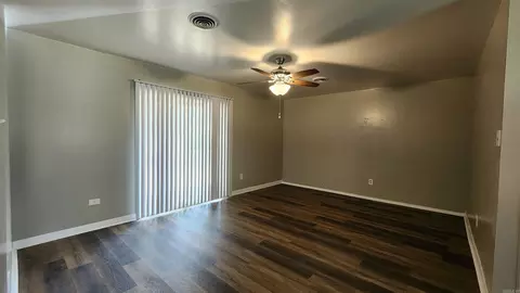 Living - 2503 N Sheraton Dr, Pine Bluff, AR 71603 photo 1 of 2