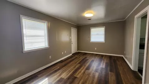 Living - 2503 N Sheraton Dr, Pine Bluff, AR 71603 photo 2 of 2